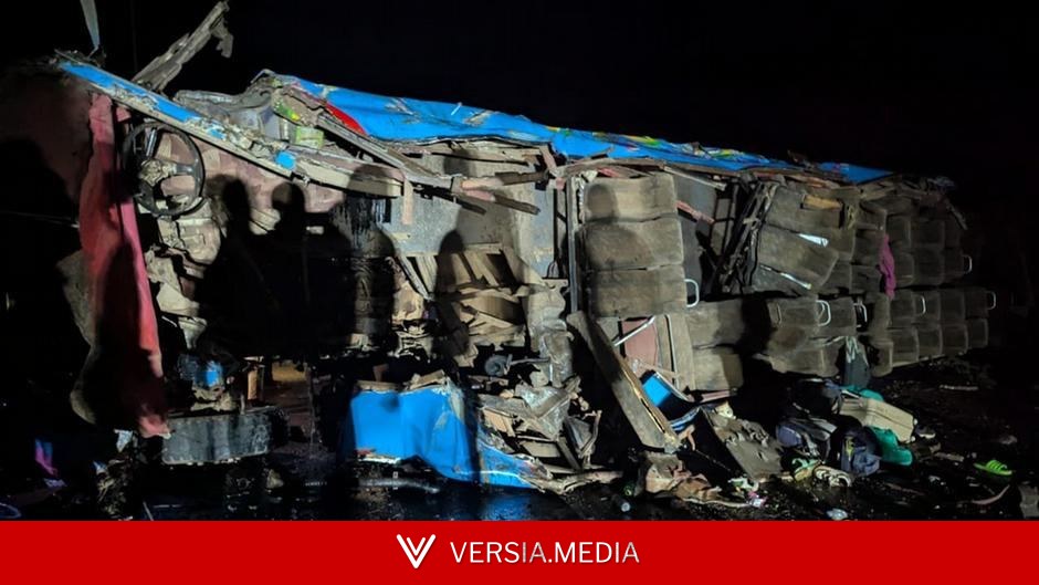 Uganda halts school trips as bus crash kills 20 kids