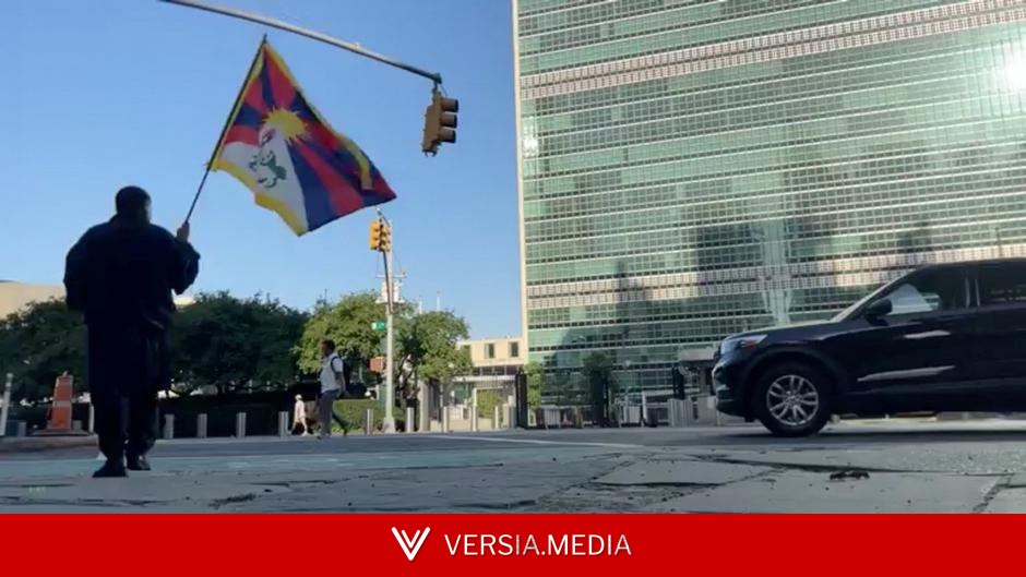 Man dies after setting himself on fire outside UN headquarters in New York