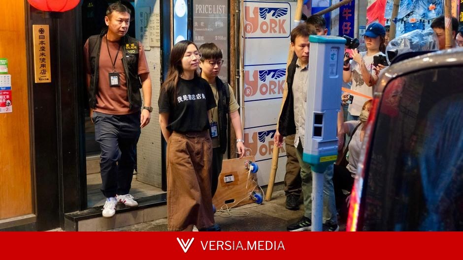 Hong Kong police raid two bookstores, arrest five people