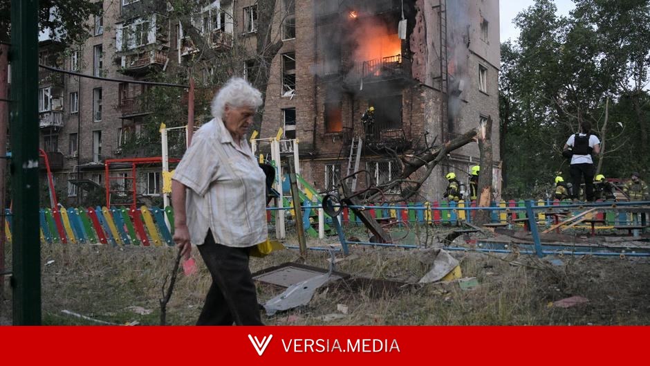 Ukraine: Russia strikes kill 4, day of mourning in Kyiv