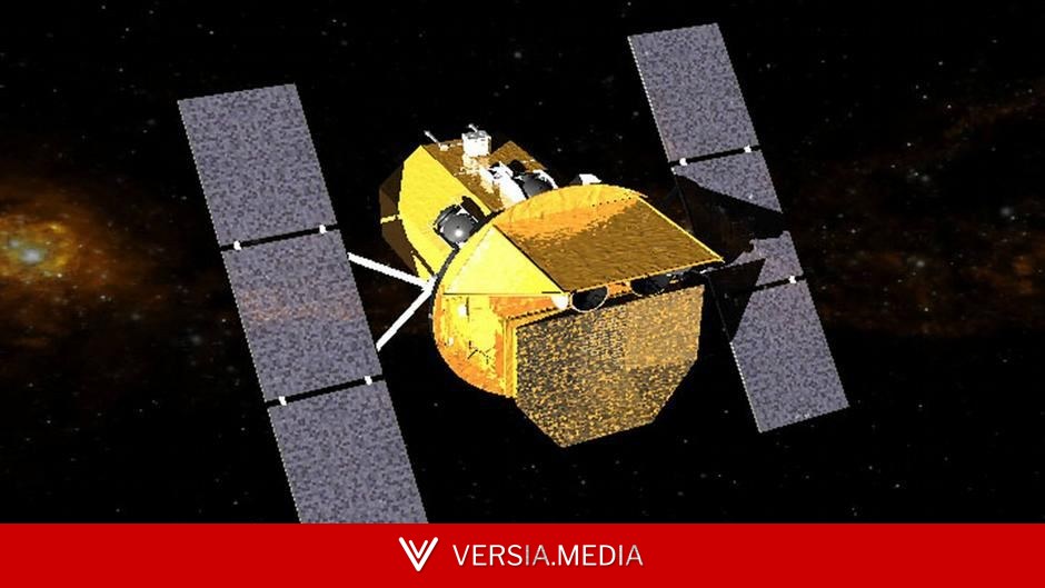 NASA launches spacecraft to recover sinking telescope
