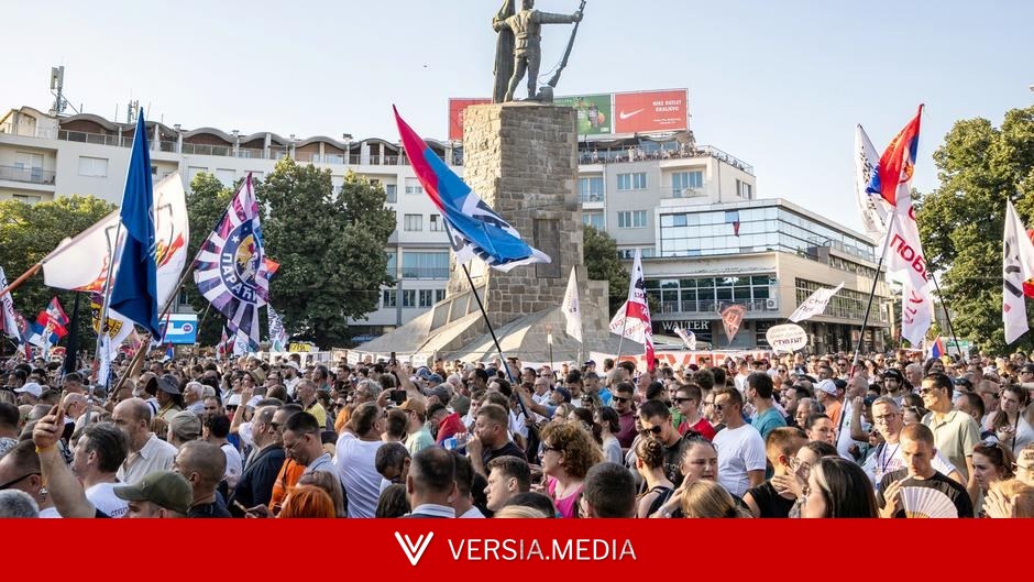 Serbia: Protests continue after Vucic says he will step down