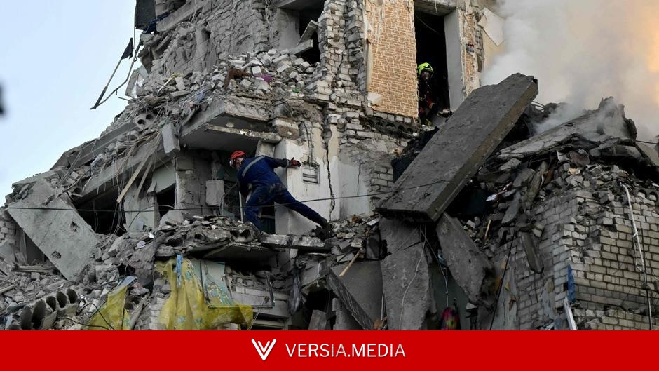 Russia launches attacks on Kyiv, killing at least 13 and injuring dozens